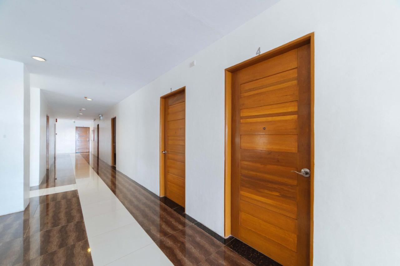 Reddoorz Plus @ San Roque Roxas City Kültér fotó